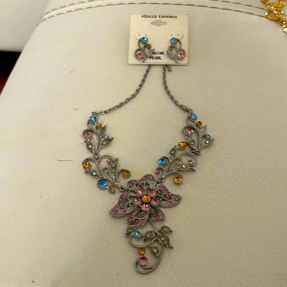 Vintage necklace and earrings